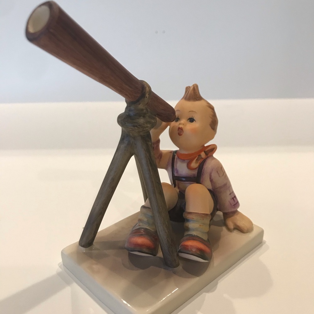Goebel Hummel “Star Gazer” 132